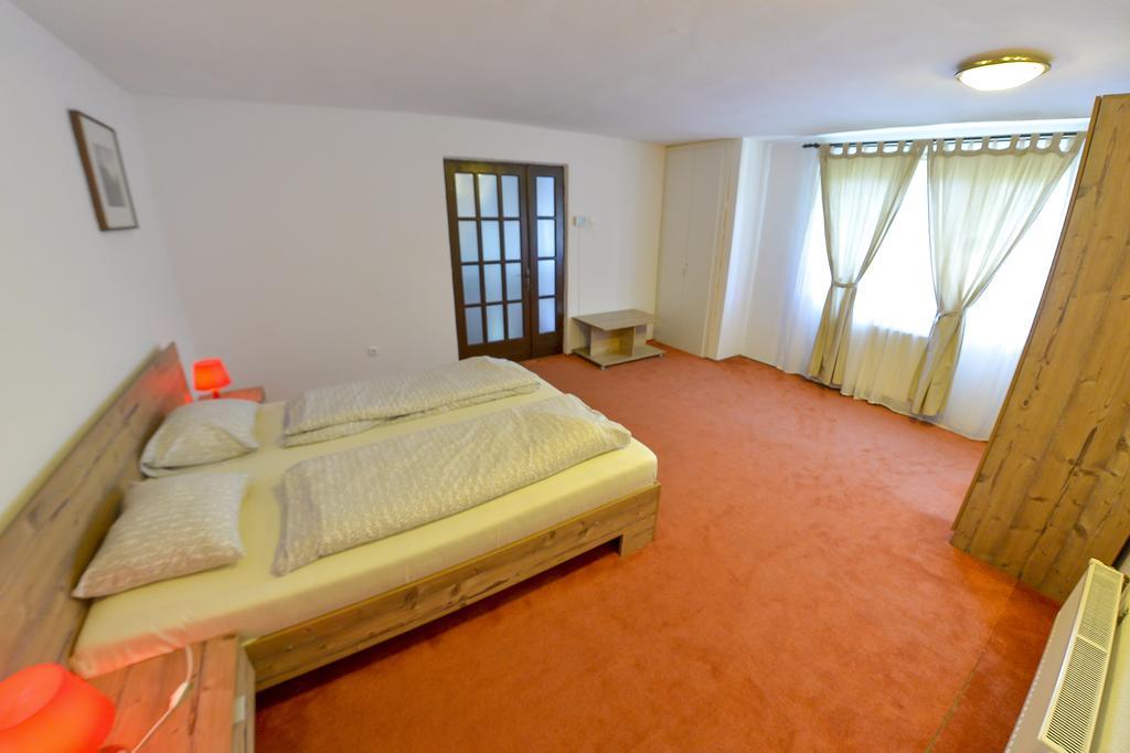 Apartment Gabriel Sibiu Esterno foto